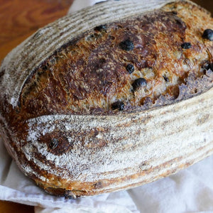 Cinnamon Currant Boule (900g)